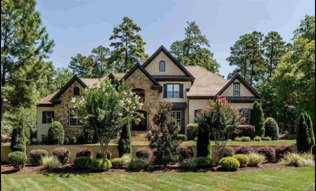 Home with green lawn