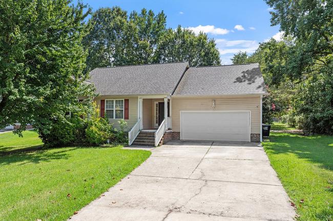 212 Webfoot Dr, NC 27529