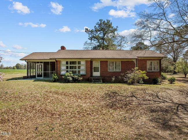 2125 W Academy Street, NC 27540