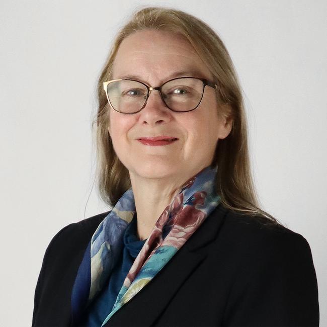 Photo of Liz Heldmann