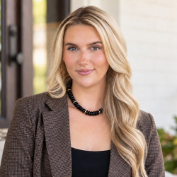 Learn more about Macee Morin