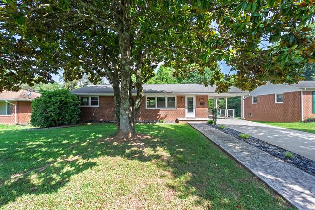109 Arnold Ave, VA 24141