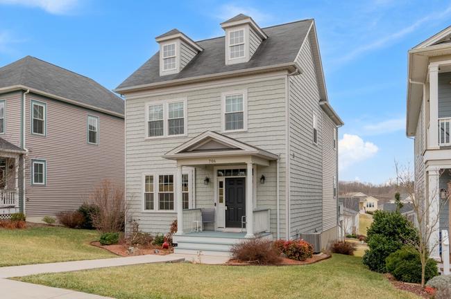 706 Village Way N, VA 24060
