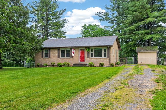 6063 Hillcrest Place, VA 24084