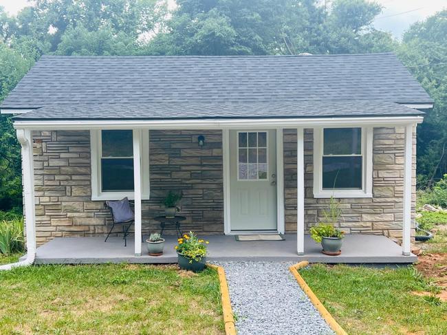 2407 Holliday St, VA 24502