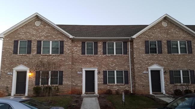 132 Colonnade St, VA 24502
