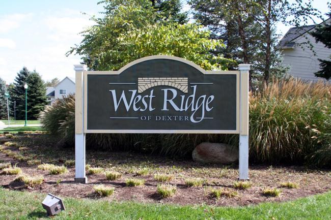 Westridge Subdivision, Dexter Entrance
