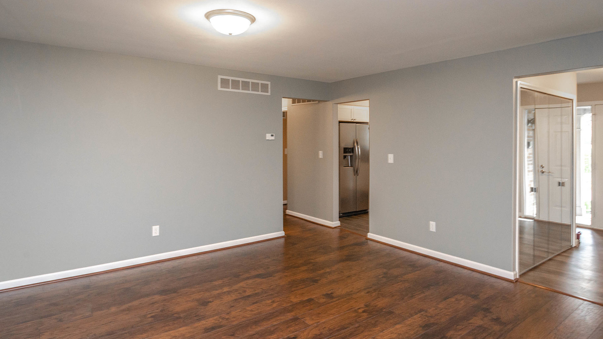 29589 Pine Ridge Circle, Farmington Hills, MI 48331. Pristine Condo in