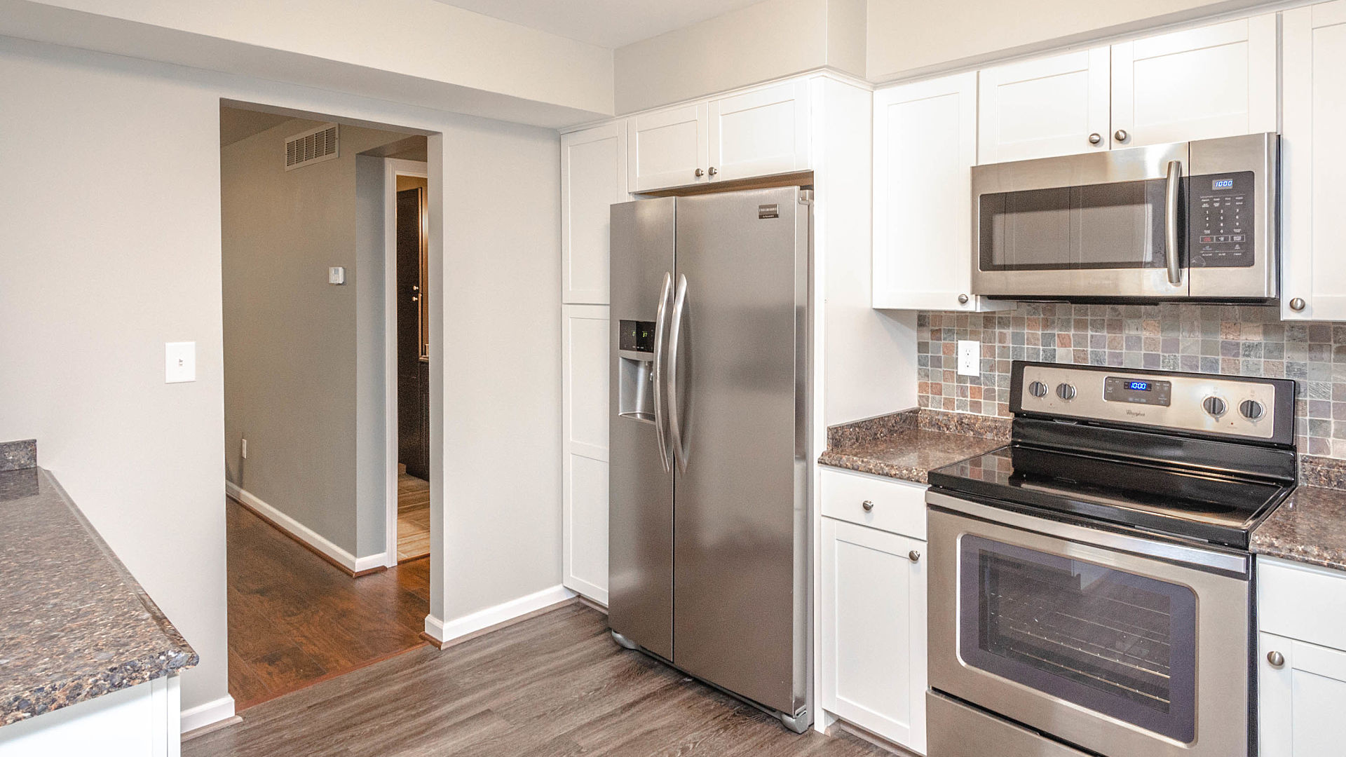 29589 Pine Ridge Circle, Farmington Hills, MI 48331. Pristine Condo in