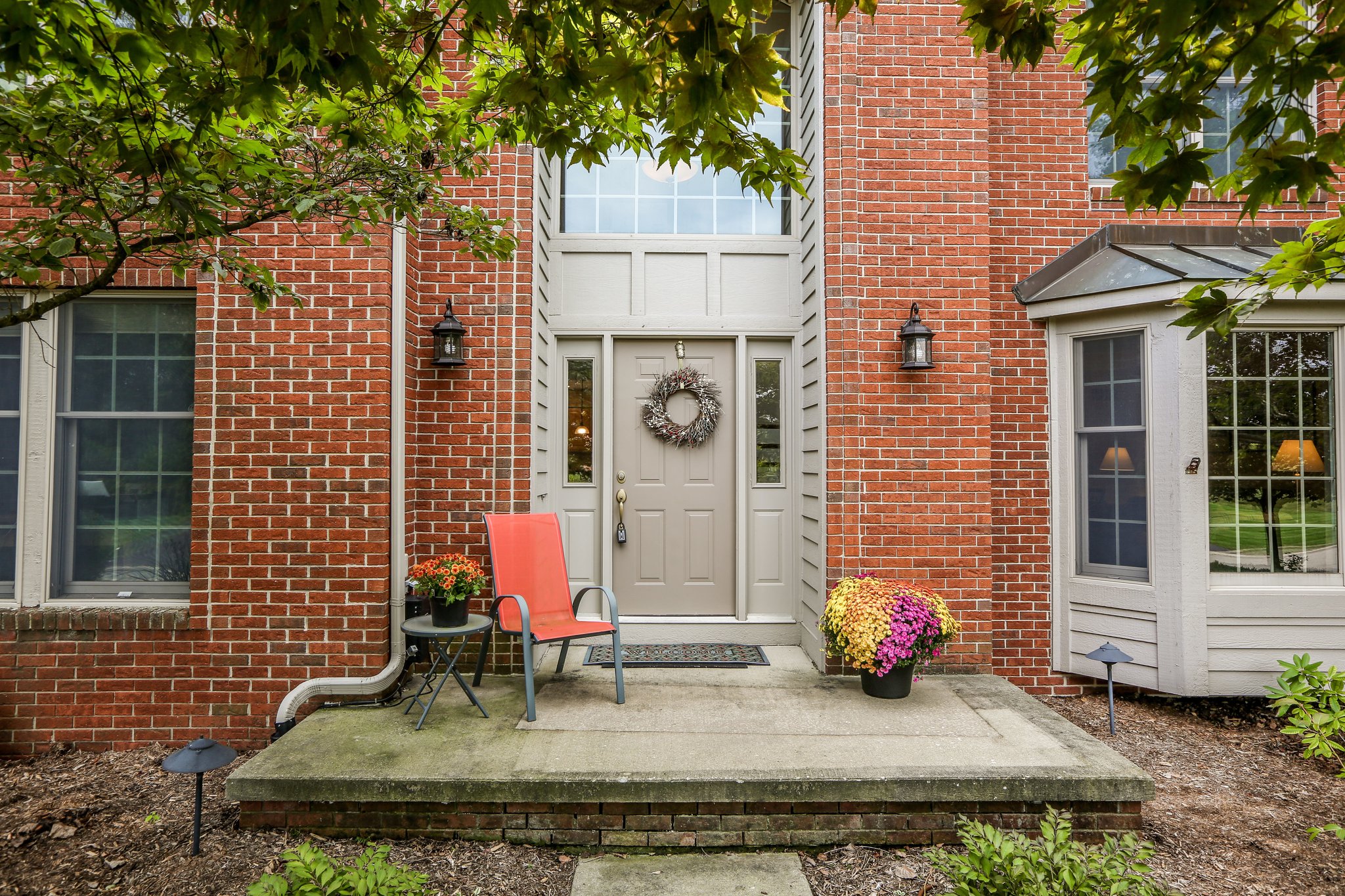 2077 Prairie Dunes Court South, Ann Arbor MI 48108. Brick Colonial in