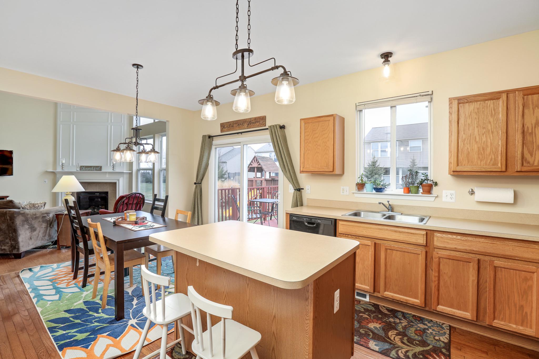 445 Shiloh Drive, Chelsea, MI 48118. Like new Heritage Pointe home