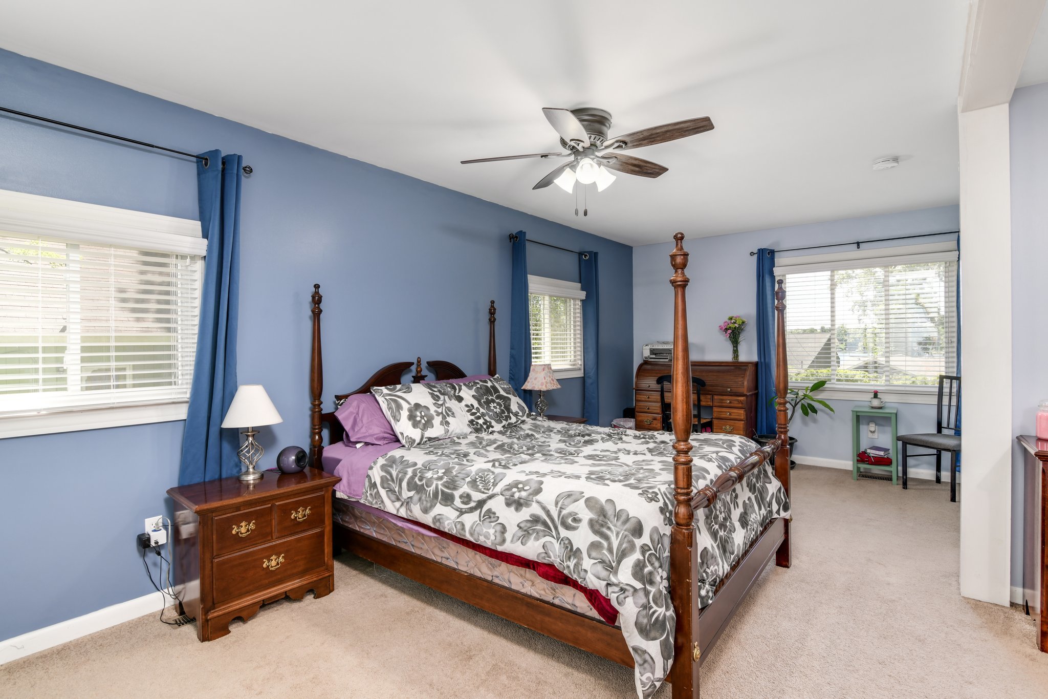 3415 Rush Lake Road, Pinckney, MI 48169. Wonderful SplitLevel home