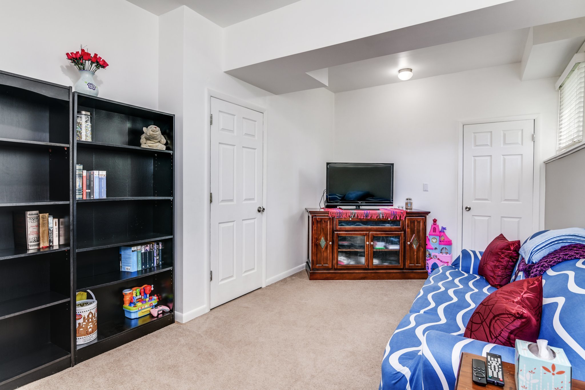 3415 Rush Lake Road, Pinckney, MI 48169. Wonderful SplitLevel home