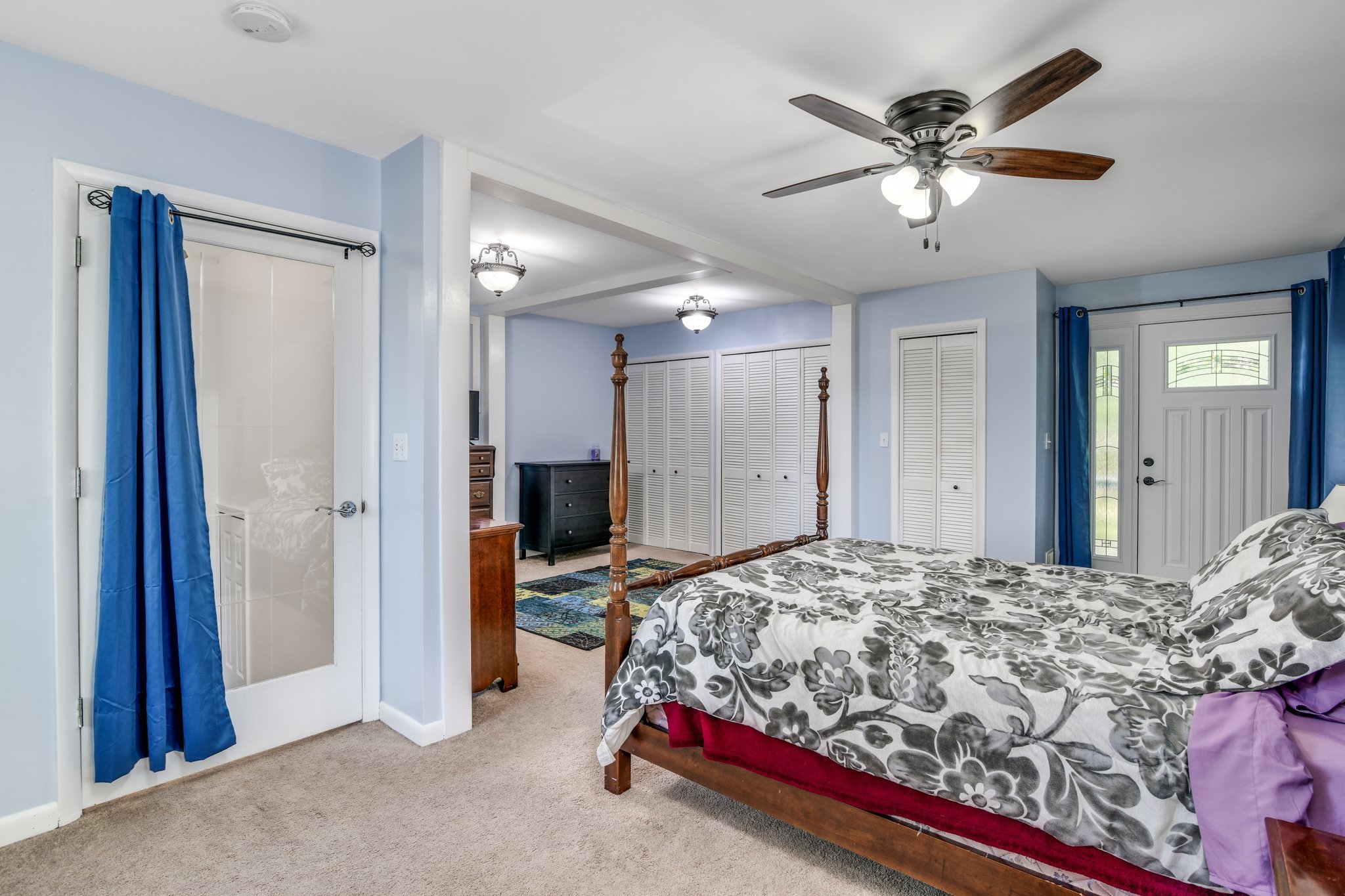 3415 Rush Lake Road, Pinckney, MI 48169. Wonderful SplitLevel home