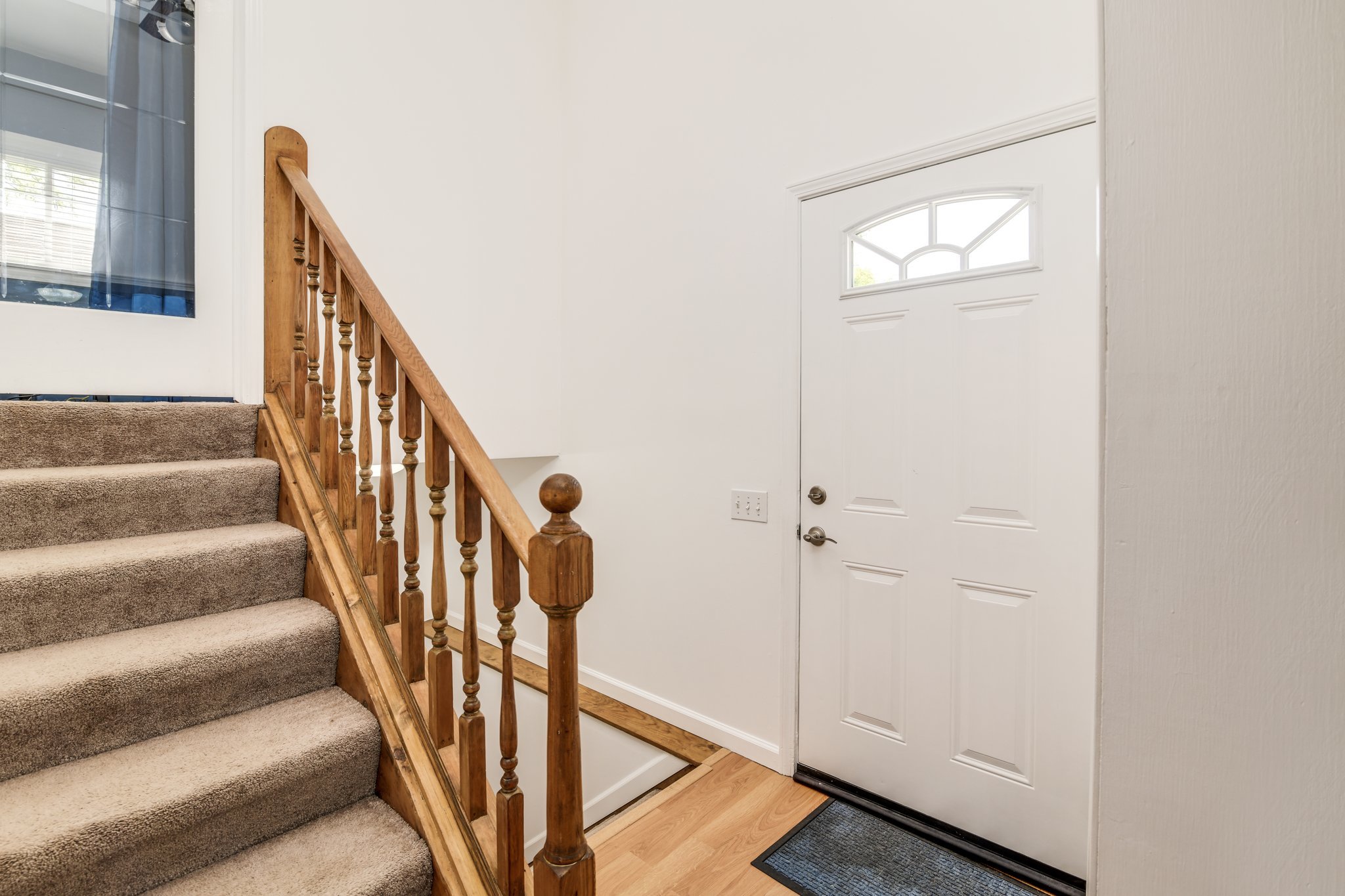 3415 Rush Lake Road, Pinckney, MI 48169. Wonderful SplitLevel home