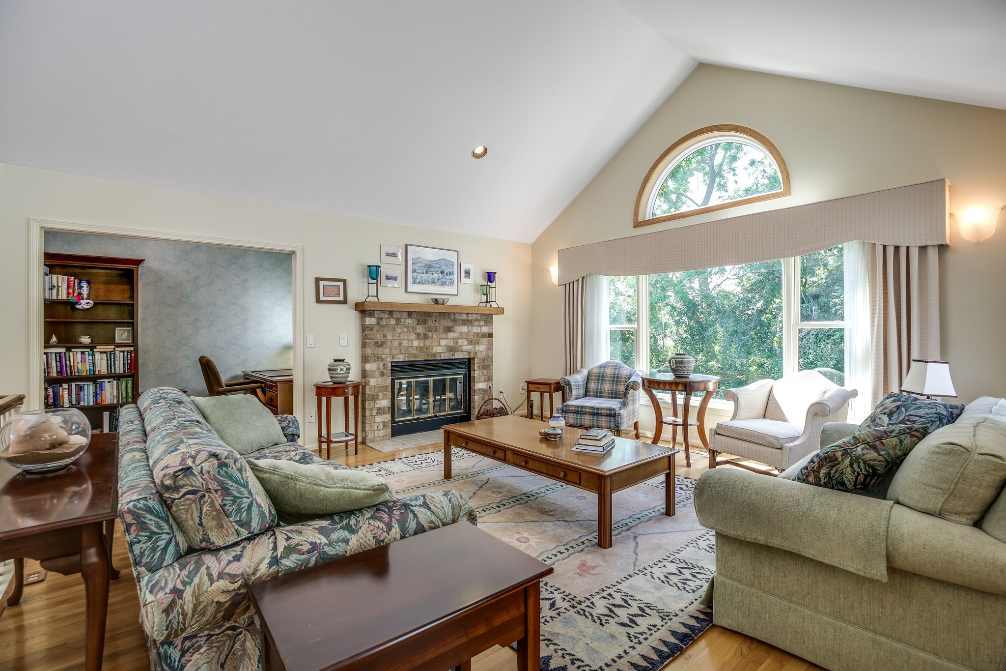 507 Heritage Drive, Ann Arbor, MI 48105. Spacious condo designed with