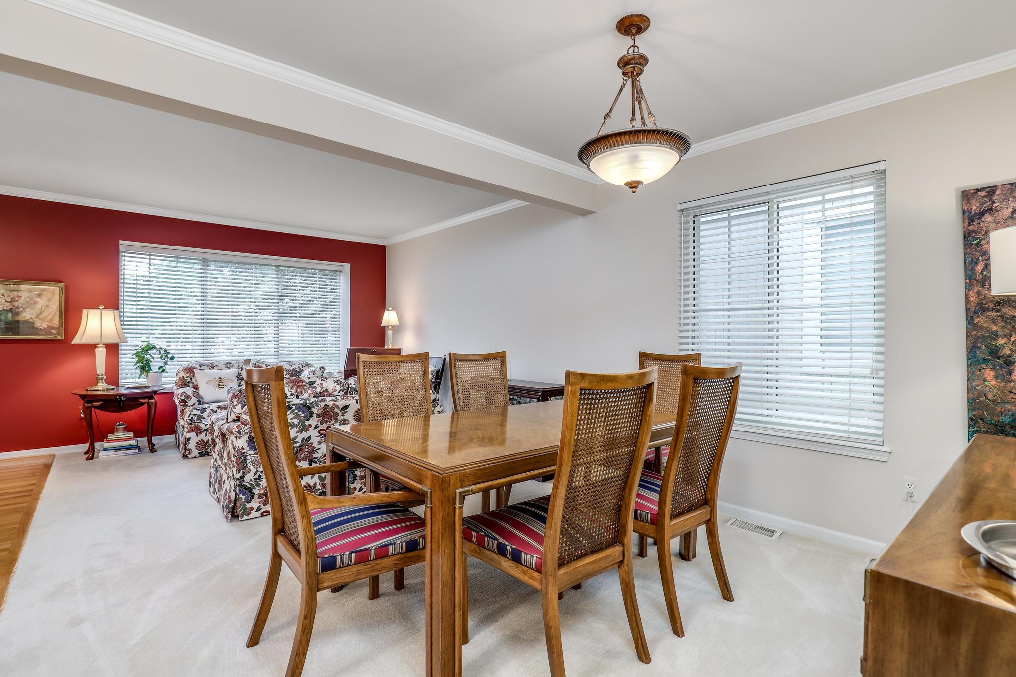 427 Sommerset Ct, Ann Arbor, MI 48103. Detached Condo in Ann Arbor