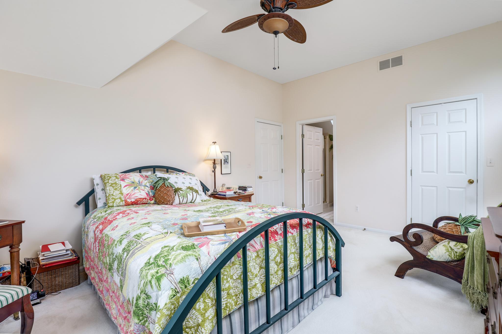 427 Sommerset Ct, Ann Arbor, MI 48103. Detached Condo in Ann Arbor