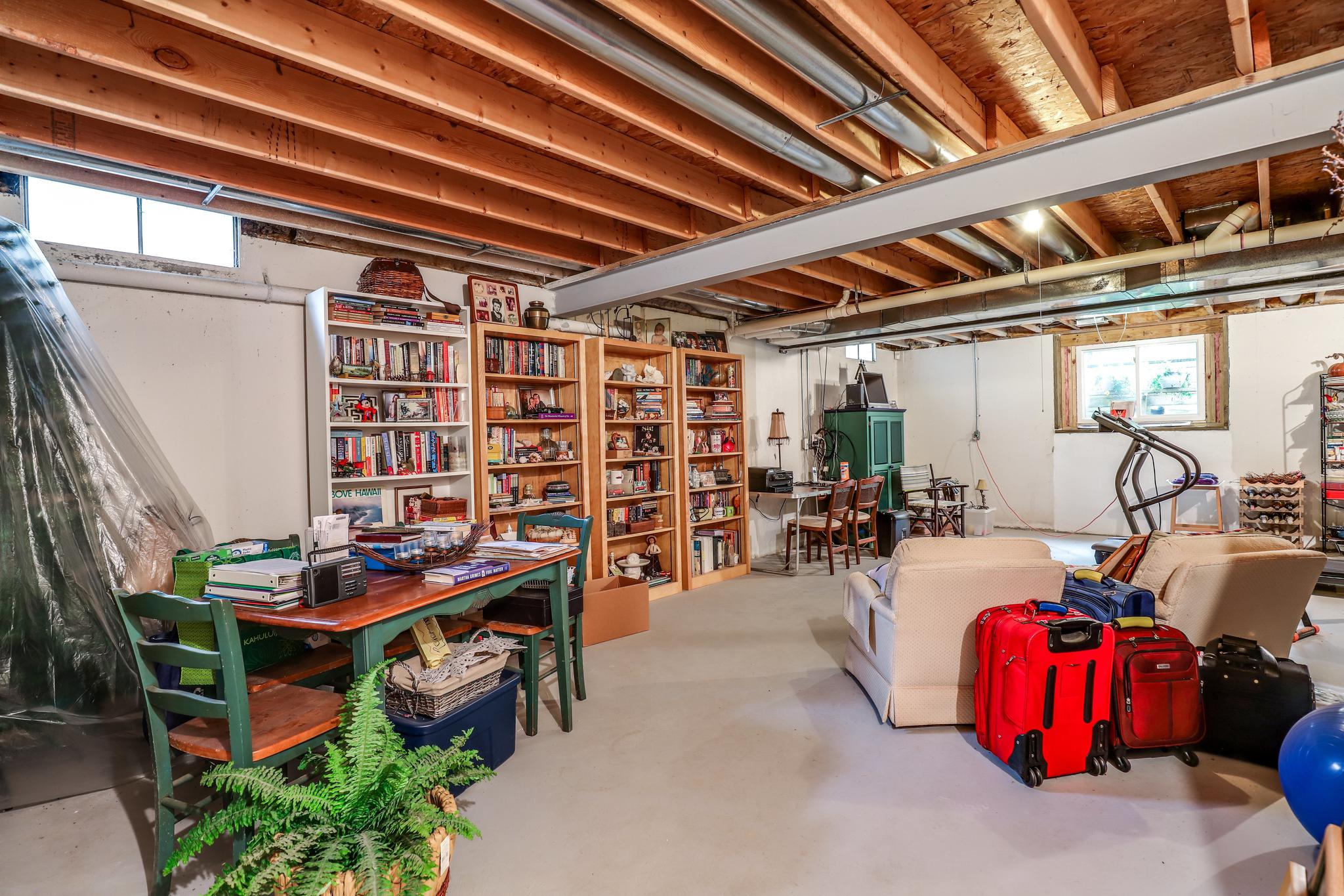 427 Sommerset Ct, Ann Arbor, MI 48103. Detached Condo in Ann Arbor