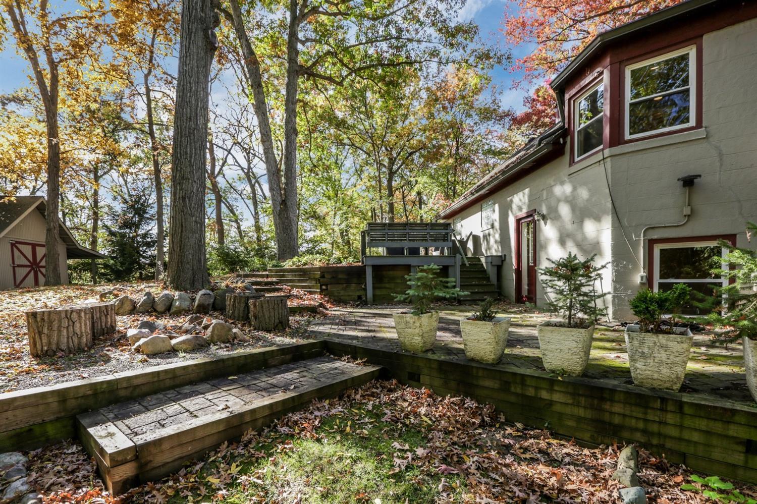 1925 Hogback Road, Ann Arbor, MI 48105. Stylishly updated home with