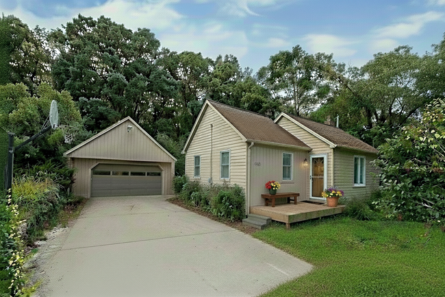 945 Rose Dr., MI 48103