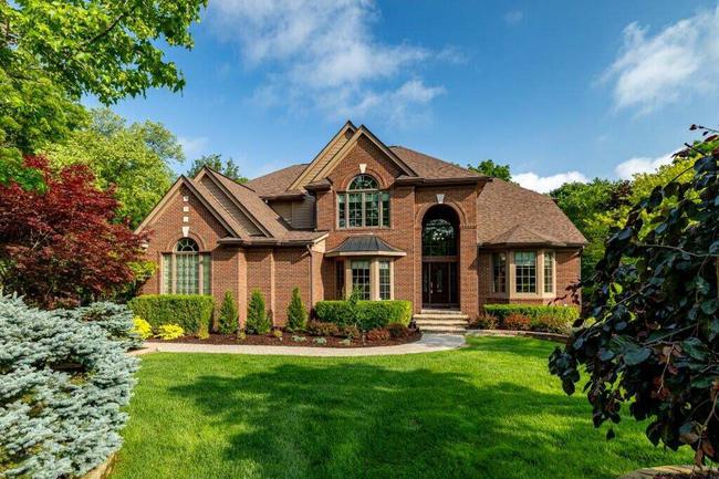2141 Autumn Hill Dr., MI 48103