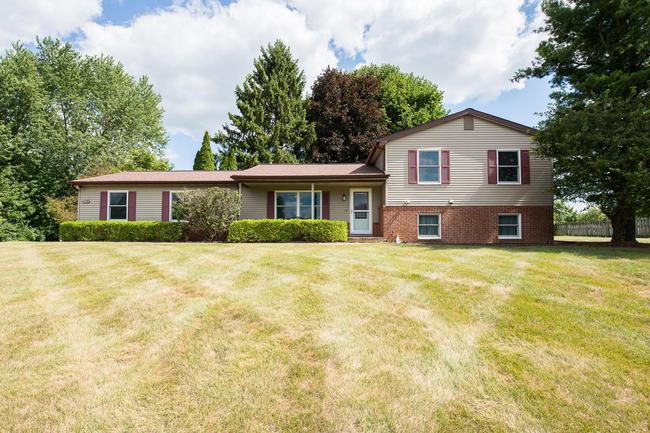 9613 Horseshoe Bend, MI 48130