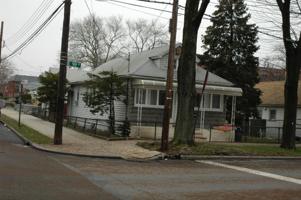 1537 East 98th Street Brooklyn