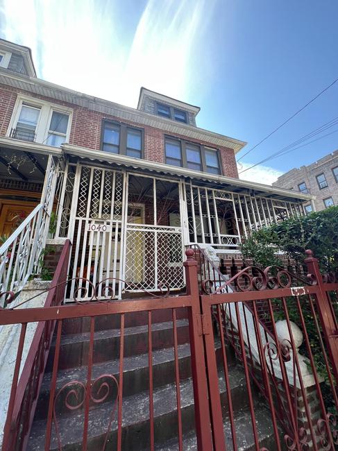 1040 Willmohr Street , NY 11212