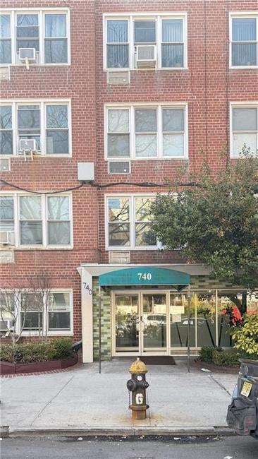740 East 32nd St #J6 , NY 11210