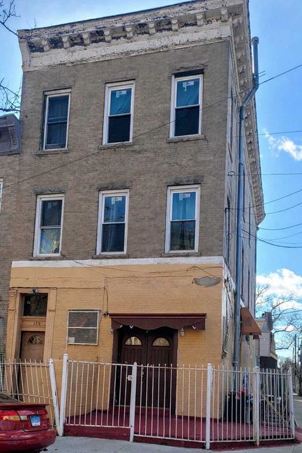 East 32nd Street (Commercial) , NY 11217-5013