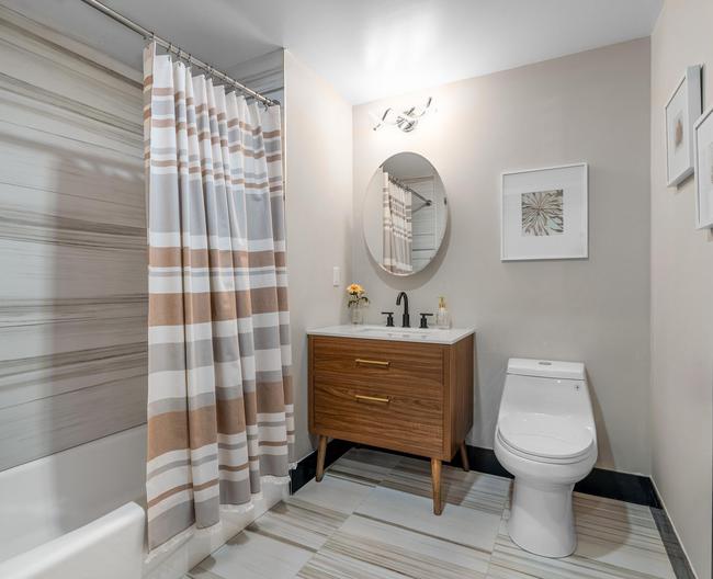 26-01 4 Street, NY 11102