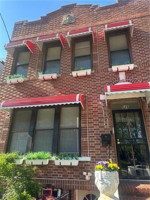649 Winthrop St , NY 11203