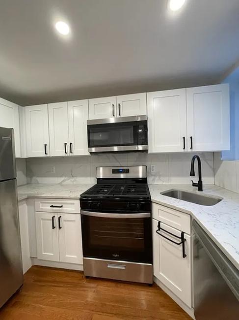  6 Avenue, NY 11217