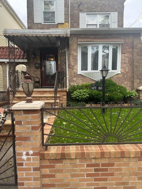 137-56 233rd St , NY 11422