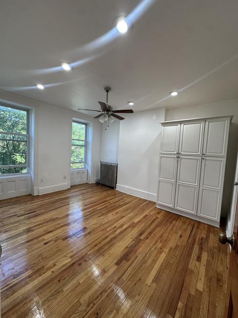 Quincy Street Rental , NY 11221