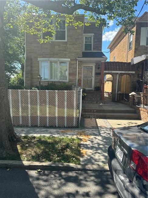 137-60 233rd Street, NY 11422