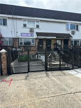 148 Hopkins St , NY 11206
