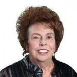 Photo of Stephanie Warren