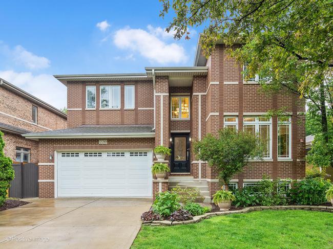 220 Kings Court, IL 60526
