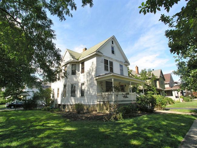 709 Bell Avenue, IL 60525