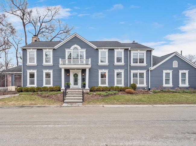 202 Pine Tree Lane, IL 60526