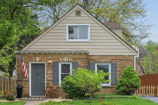 640 8th Avenue, IL 60525