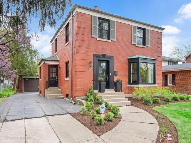 525 N. Stone Avenue, IL 60526