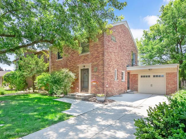 812 S. Madison Avenue, IL 60525