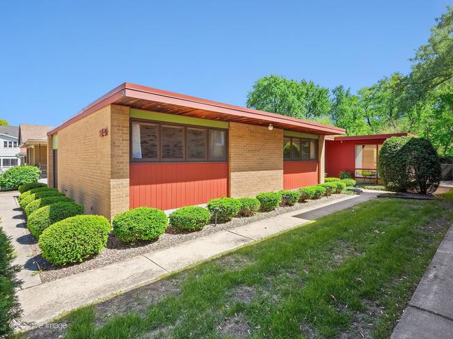 24 E. Harding Avenue, IL 60526
