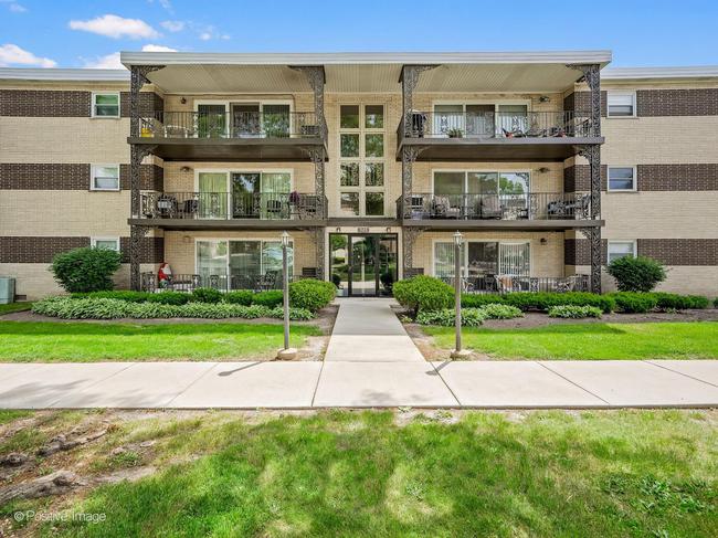 925 8th Avenue - Unit 4, IL 60525