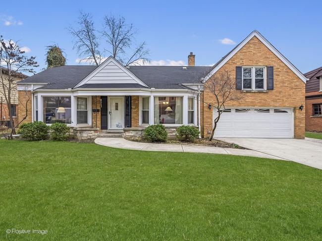 821 N. Catherine Avenue, IL 60526
