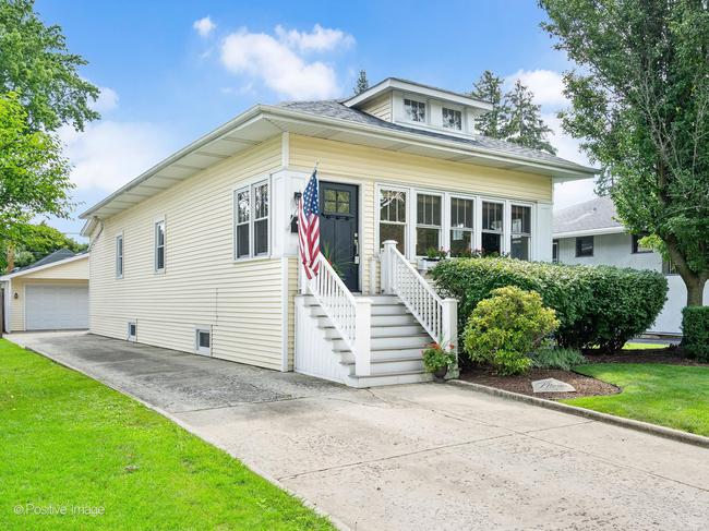 729 N. Brainard Avenue, IL 60526