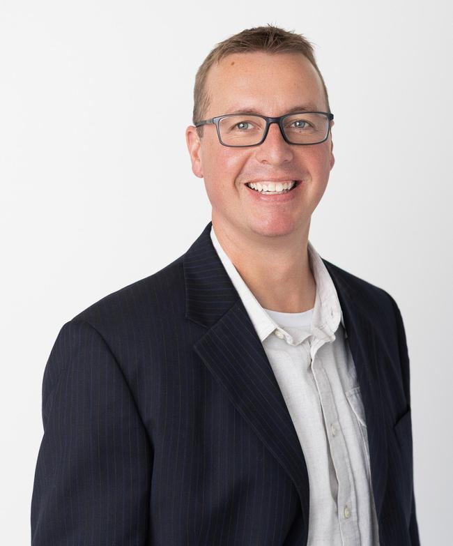 Photo of Ian Knutson, 